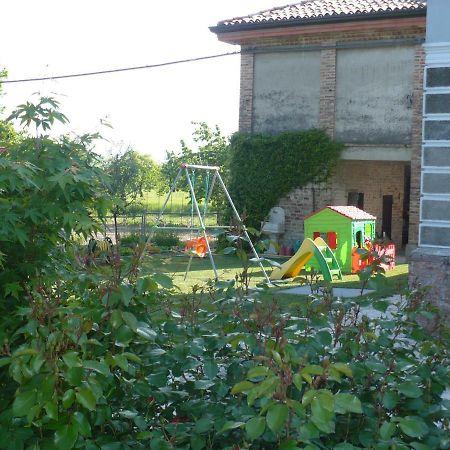 Bed and Breakfast L'Albero Della Gioia Villanova sull'Arda Exterior foto