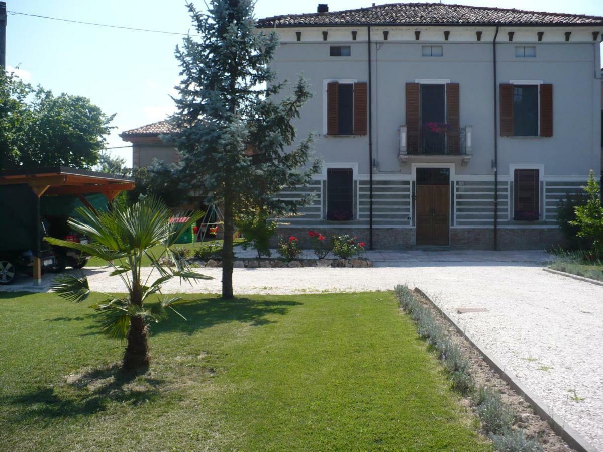 Bed and Breakfast L'Albero Della Gioia Villanova sull'Arda Exterior foto